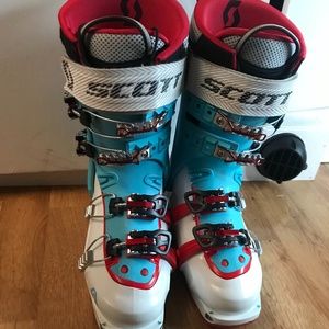Touring and ski Scott Boots size 23 Women